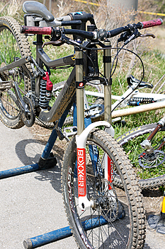 20自転車ダブルクラウンサスペンションフォークトラベル185